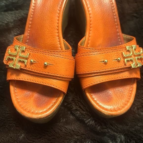Authentic Tory Burch Elina Wedge Size 7 1/2 VGUC - Picture 3 of 7